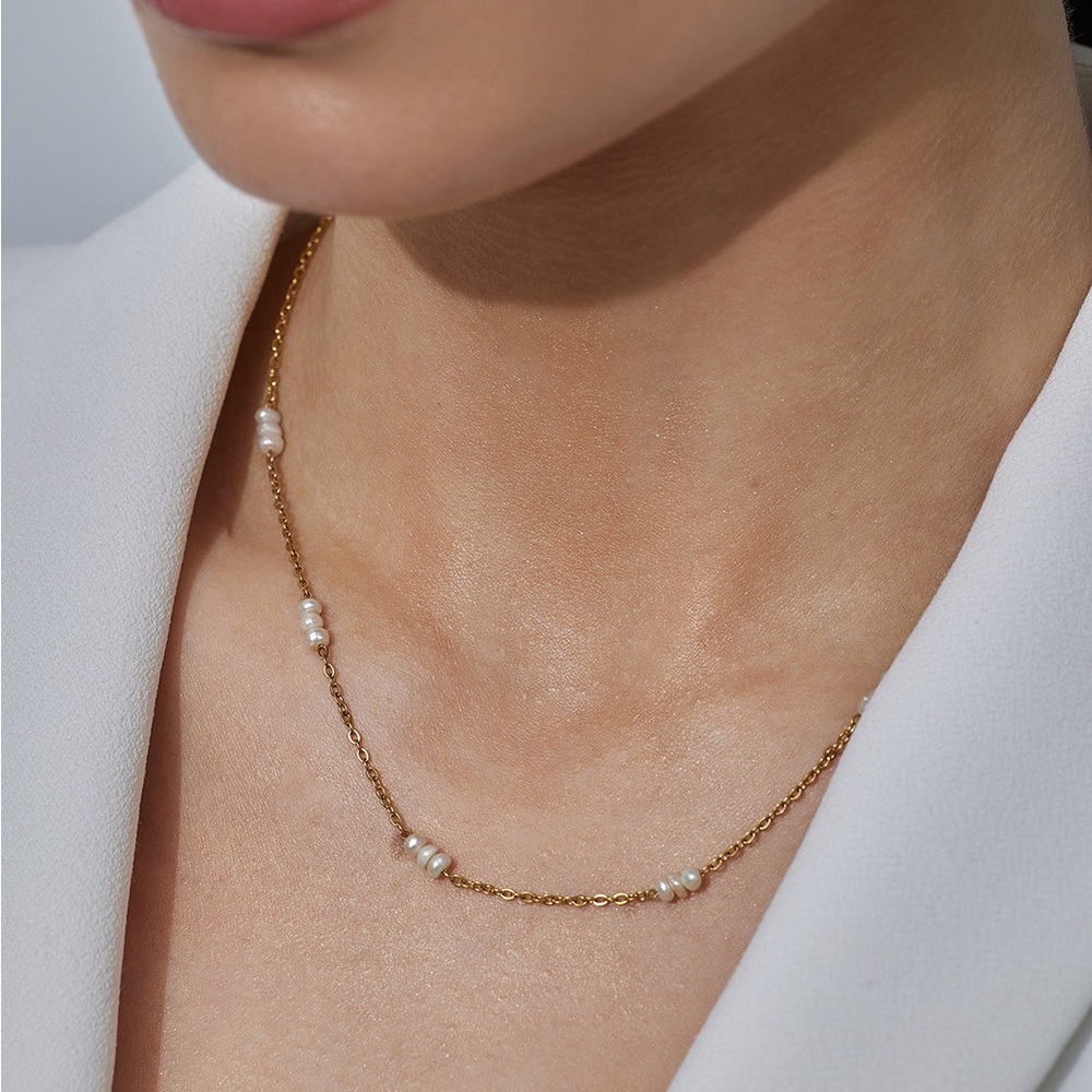 Pearl tarnish-free necklace